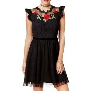 Disney Snow White and the Seven Dwarfs black lace dress with roses, medium